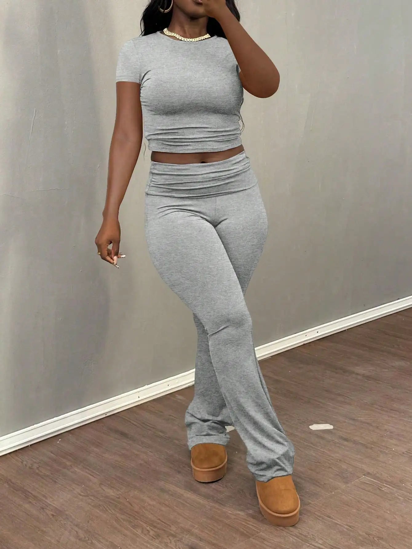 Women's Grey Short Sleeve T-Shirt & High Waist Pleated Skinny Pants 2-Piece Set