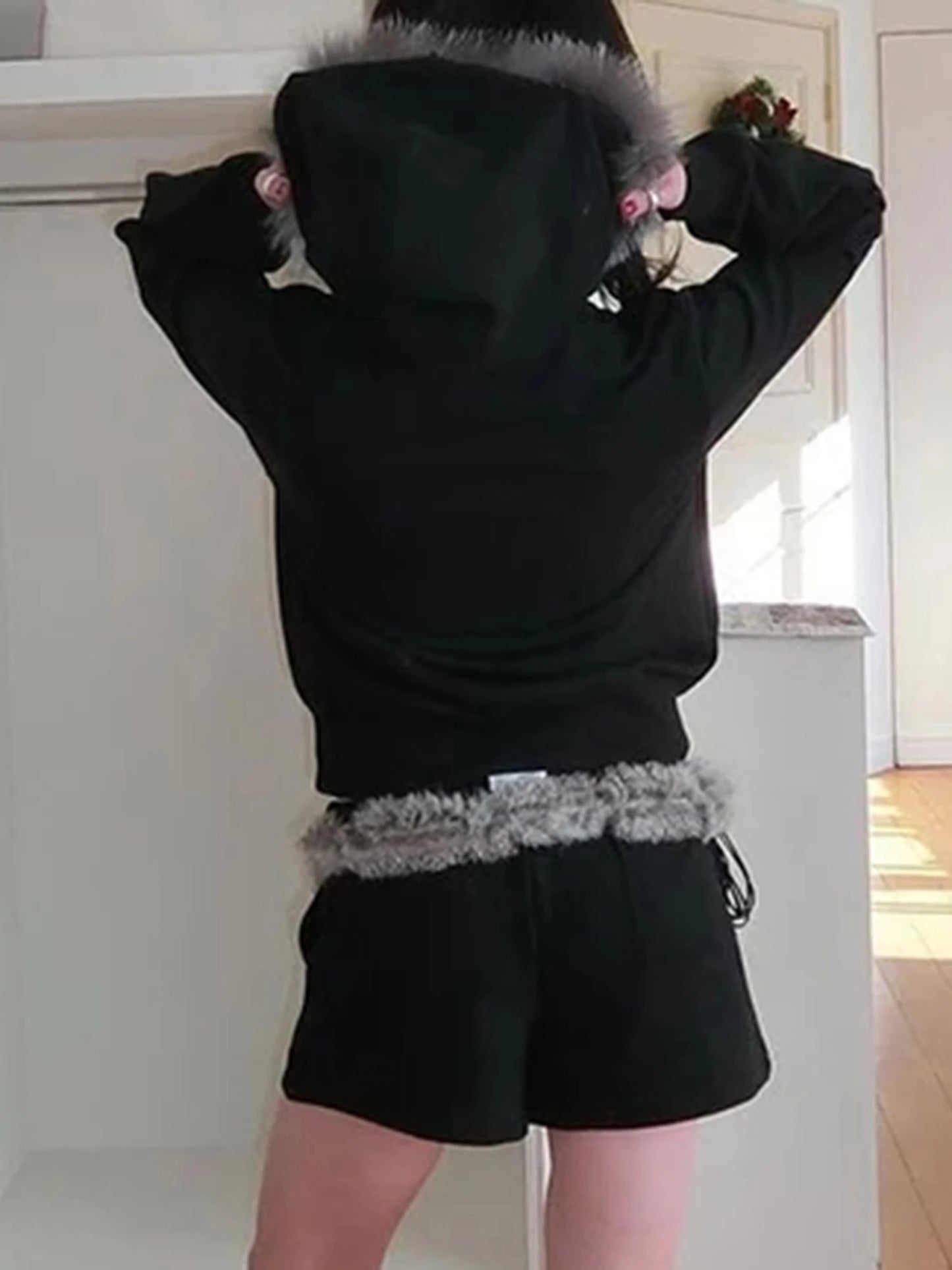 Women s Winter Warm Hooded Coat with Faux Fur Trim Long Sleeve Zipper Hoodie Jacket with 2 Pockets and Plush Lining