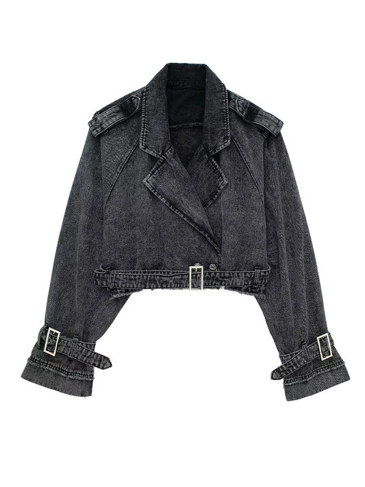 Stylish Women s Denim Jacket for Autumn Fashionistas with a Flawless Fall Look