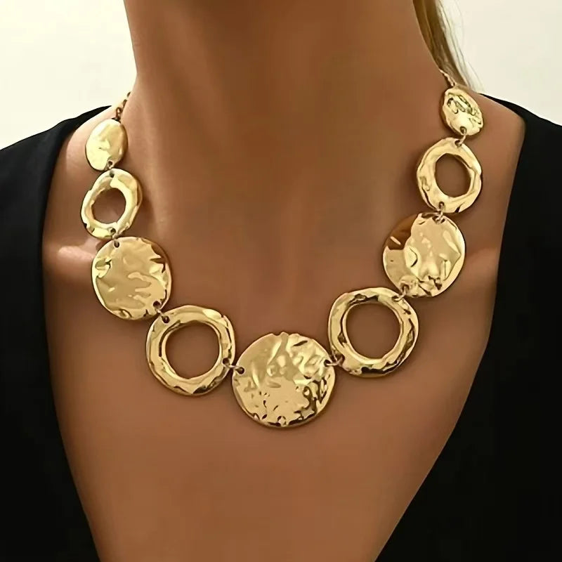 Geometric circular hollowed-out hammer-textured hollowed-out handmade jewelry for women, elegant everyday all-in-one party gifts