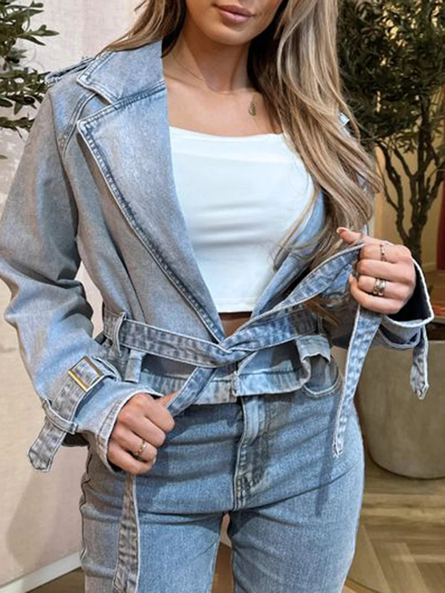 Stylish Women s Denim Jacket for Autumn Fashionistas with a Flawless Fall Look