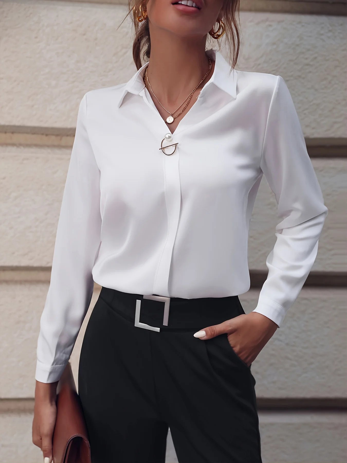 Women's Faux Pearls & Metal Decor Long Sleeve Blouse, Casual Solid Collar Top for Daily Wear, Ladies Clothes for All Seasons