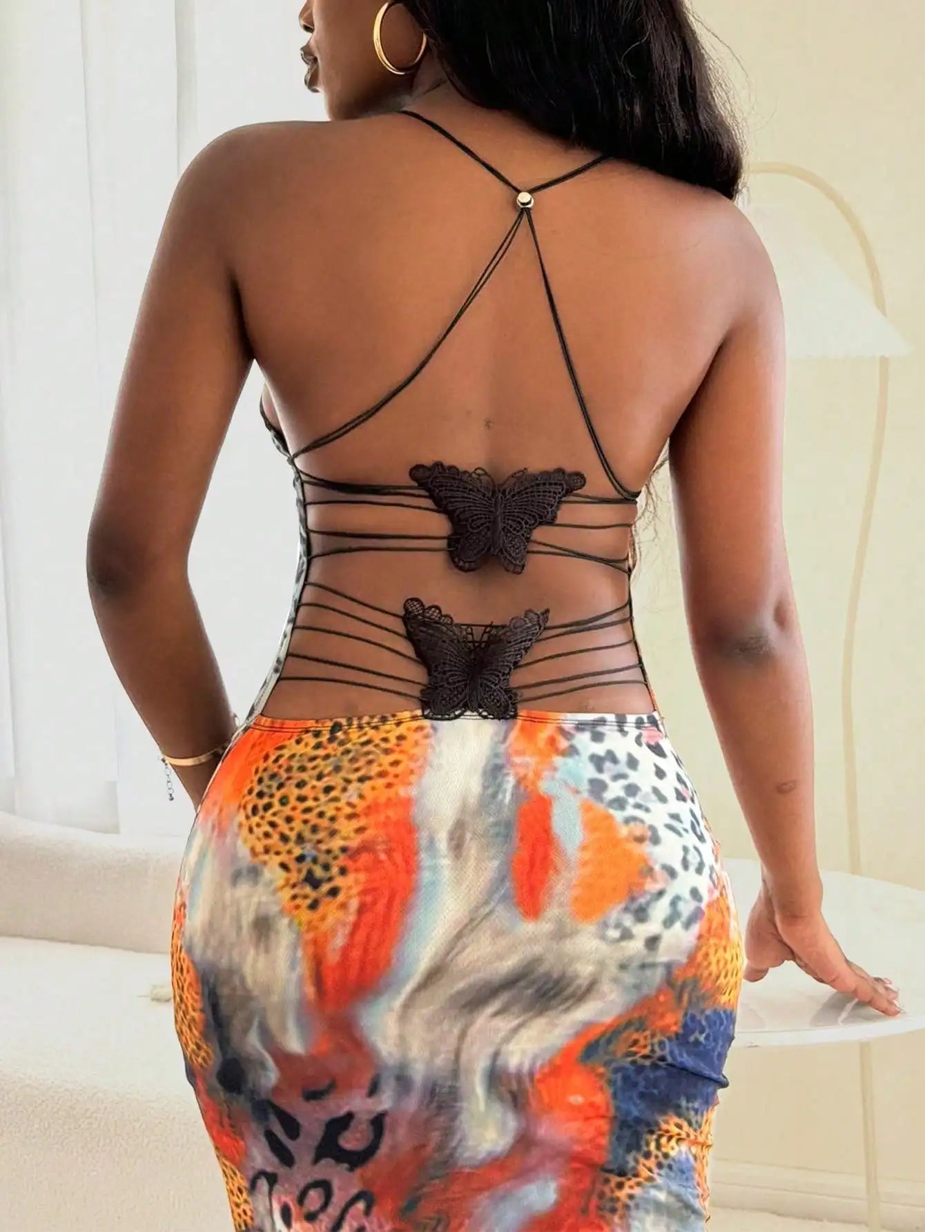 A Sexy Floor-length Halter Dress with Leopard Print Inspired Patterns Is A Summer Fashion Women's Party Beach Dress