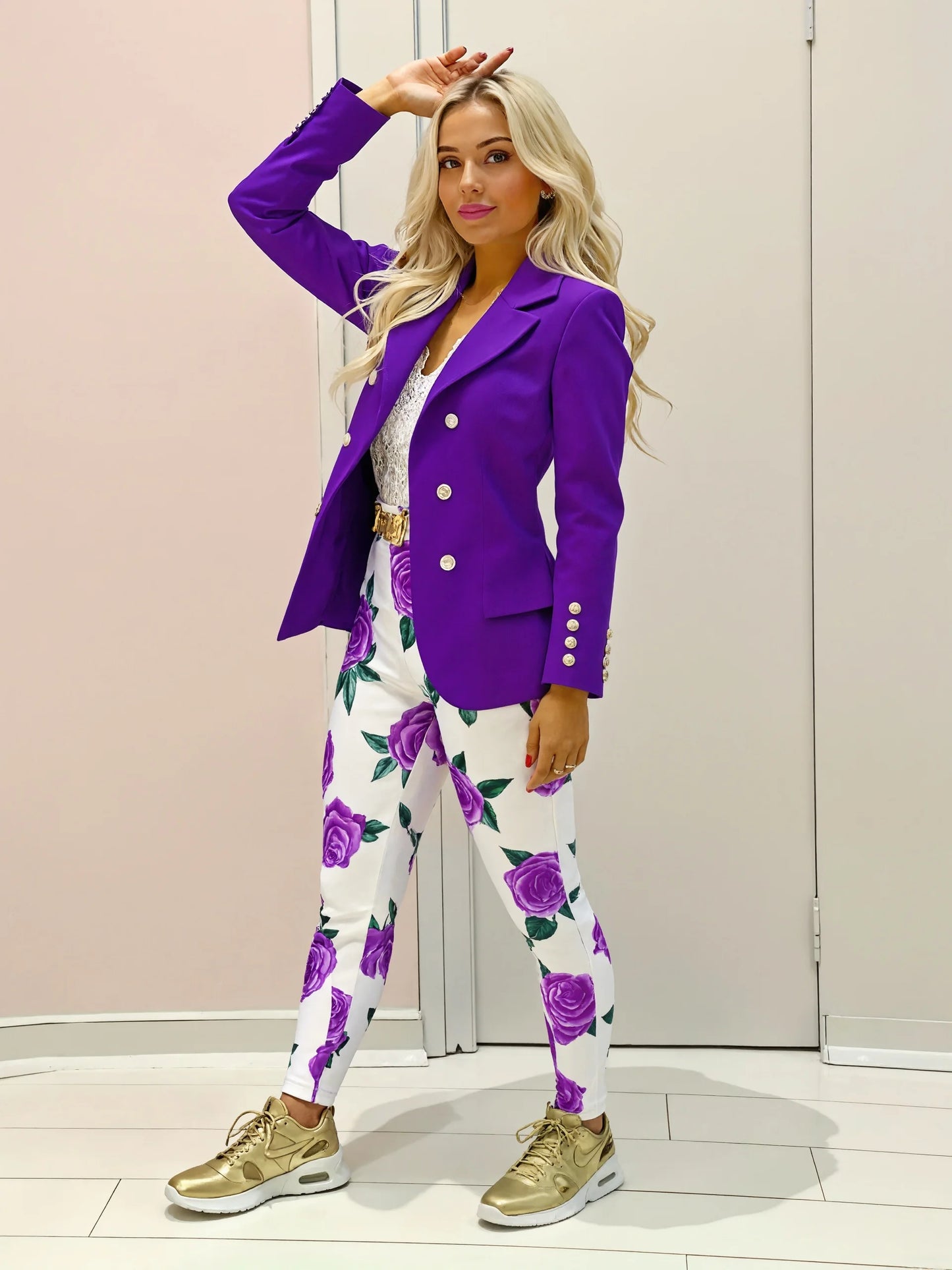 Elegant and fashionable casual suit, double breasted solid color suit jacket and floral printed high waisted slim pants,