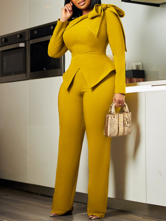 Plus Size - Casual Two-Piece Sets for Women Featuring a Solid Color, One-Shoulder Long-Sleeve Top And Loose-Fitting Trousers, Perfect for Spring And Summer.