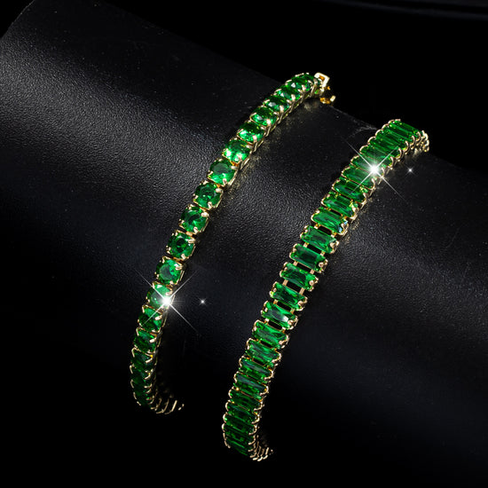 A Set of Two Bracelets for Men And Women, Featuring an Elegant And Luxurious Style with Green Round And Square Copper Inlaid Sparkling Synthetic Synthetic Synthetic Zircon, Suitable for Everyday Wear Or Holiday Gifts