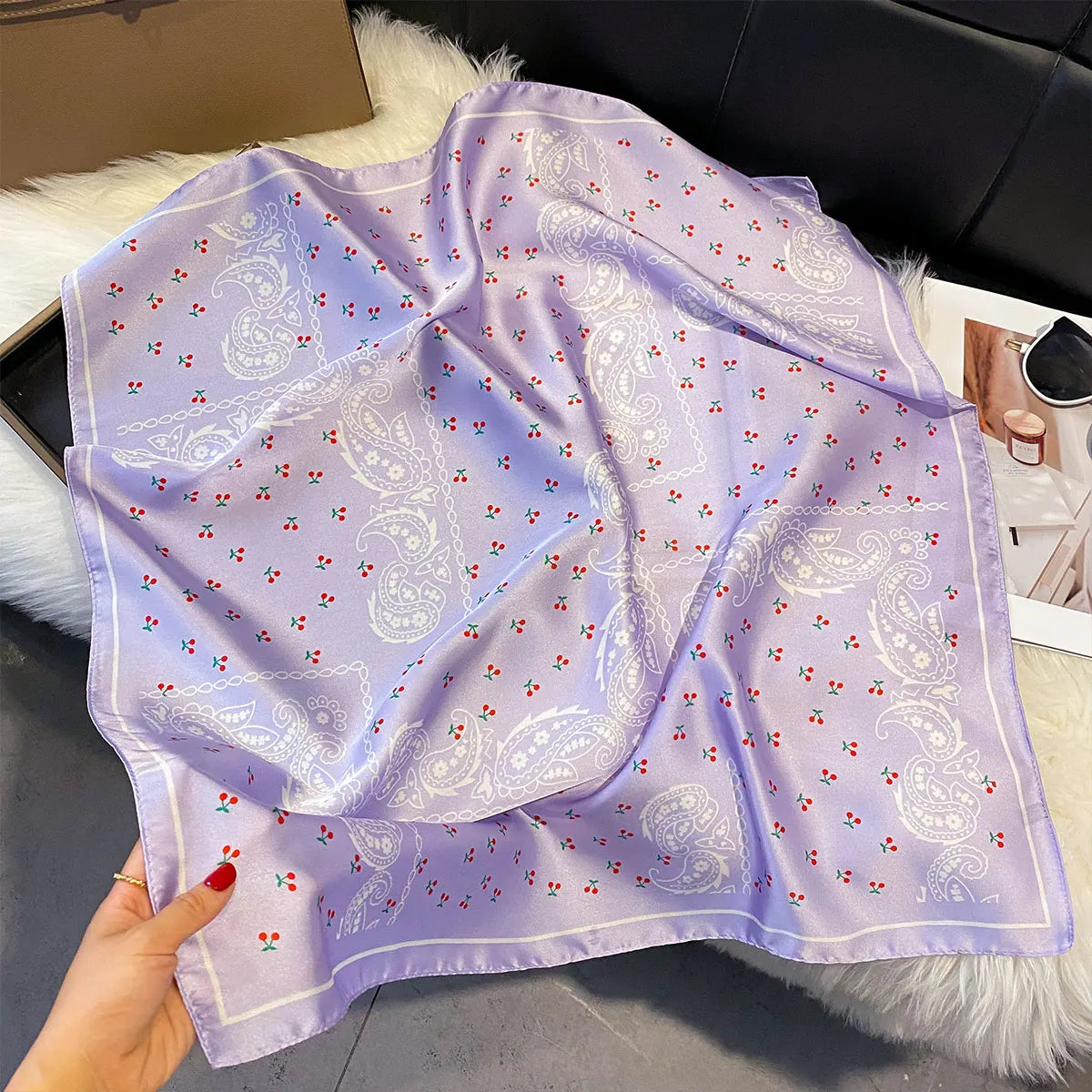 2025 New Fashion 70X70cm Women's Scarf Silk Paisley Print Scarf Square Shawl Decorative Headband Neck Luxury Design Bandana