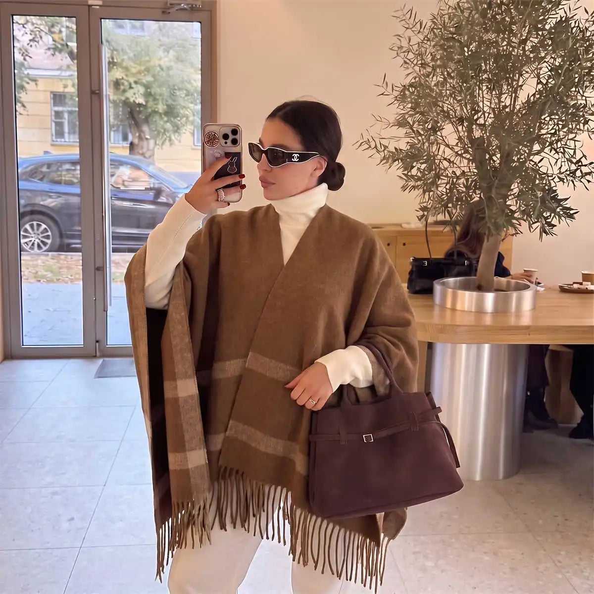 Women Striped Cape Shawl Scarf with Tassels Thick Warm Poncho Wrap Elegant Oversized Cape for Ladies Winter Daily Street Outfit