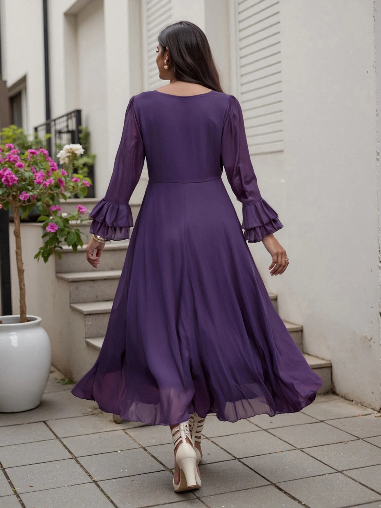 Elegant Maxi Dress Stylish V-Neck Long Sleeve Flowy Dress for Casual Evening Events and Special Occasions