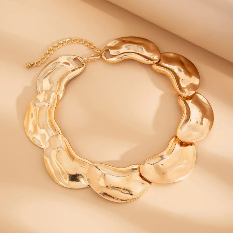 Fashion-sensitive Glossy Splicing Pea Collar, Light Luxury Irregular Alloy Necklace