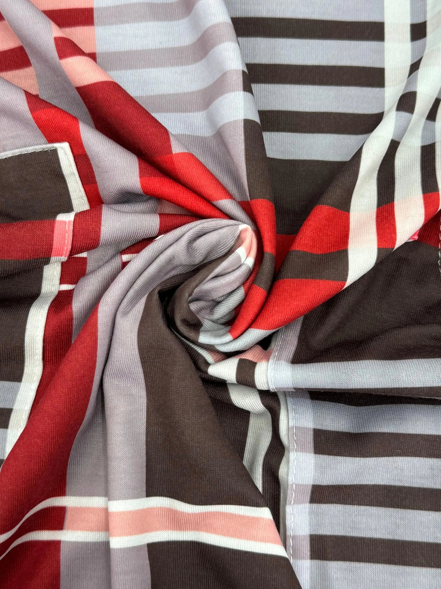 Large size fashionable casual women's clothing, slim, loose and comfortable striped print, V-neck fashion women's clothing