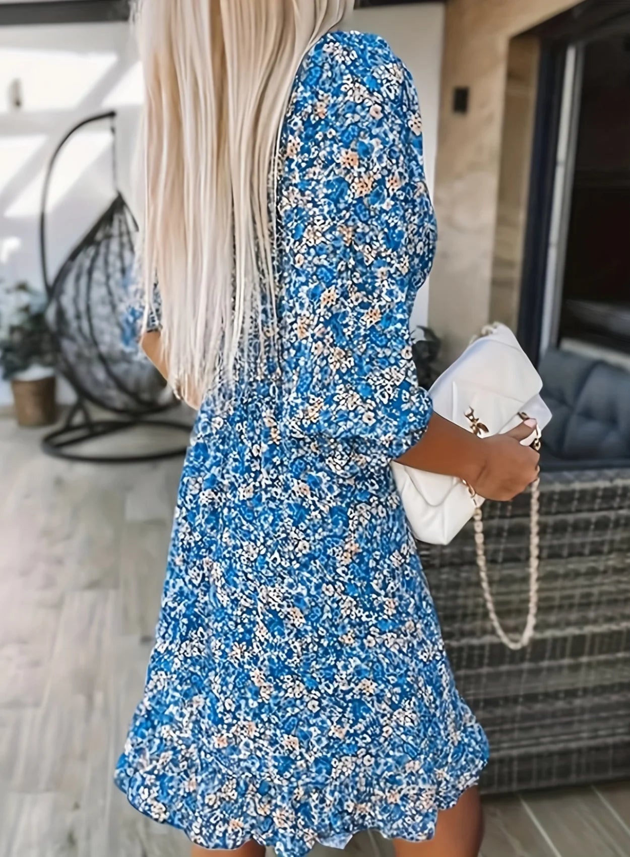 Women's small floral printed V-neck dress, elastic waist design, bohemian fashion casual dress, suitable for daily wear in sprin