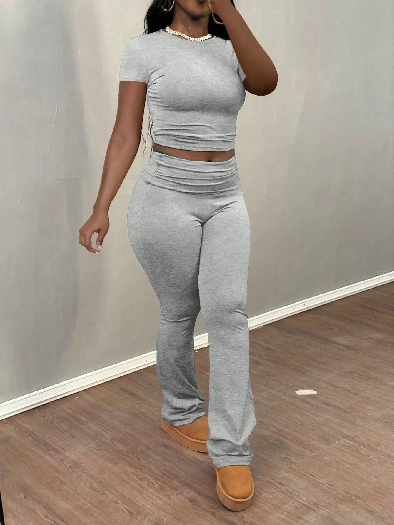 Women's Grey Short Sleeve T-Shirt & High Waist Pleated Skinny Pants 2-Piece Set