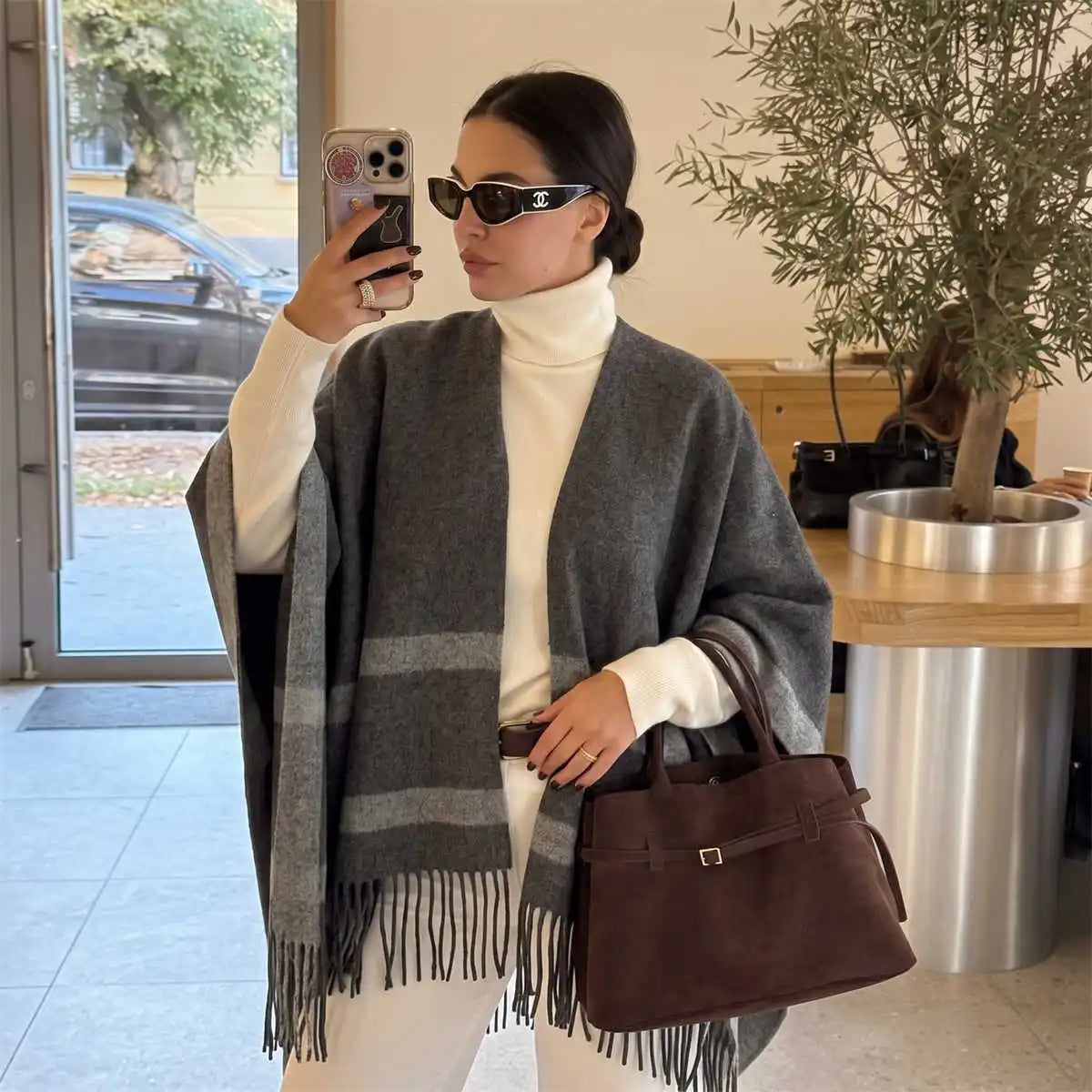 Women Striped Cape Shawl Scarf with Tassels Thick Warm Poncho Wrap Elegant Oversized Cape for Ladies Winter Daily Street Outfit