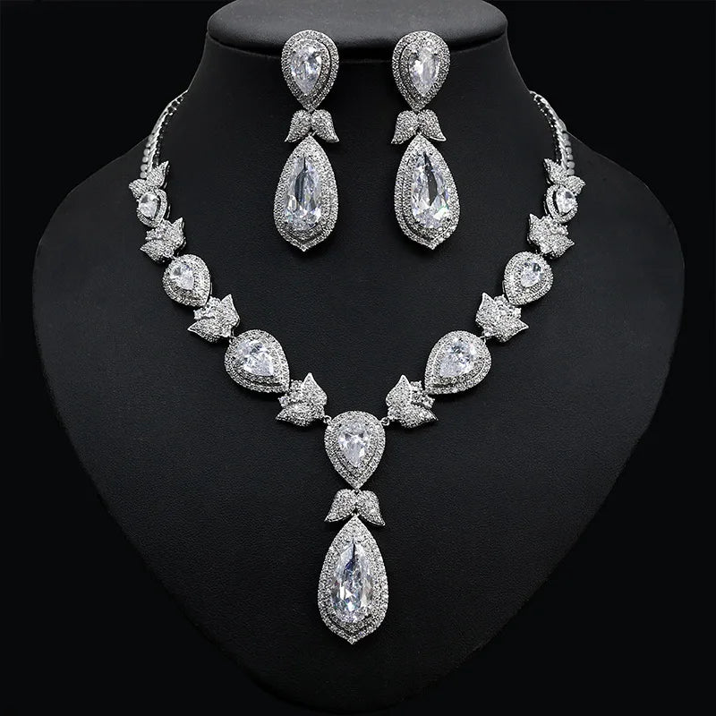 Bridal colored zircon necklace and earrings two-piece set, versatile and elegant stud earrings and banquet necklace for wedding