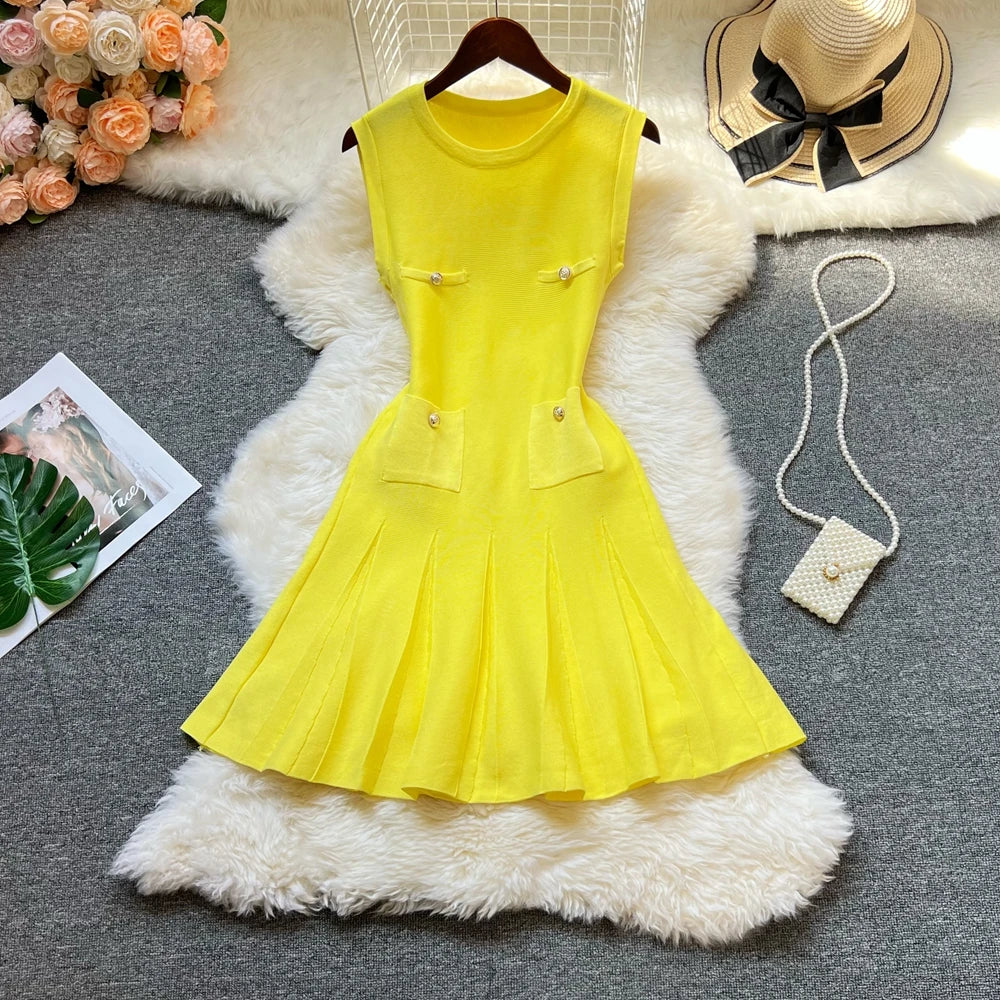 Chic Fashion 2025 Summer Pleated Short Dress Women O-neck Slim Waist A-line Party Dress Streetwear Lady Outfits Vestido