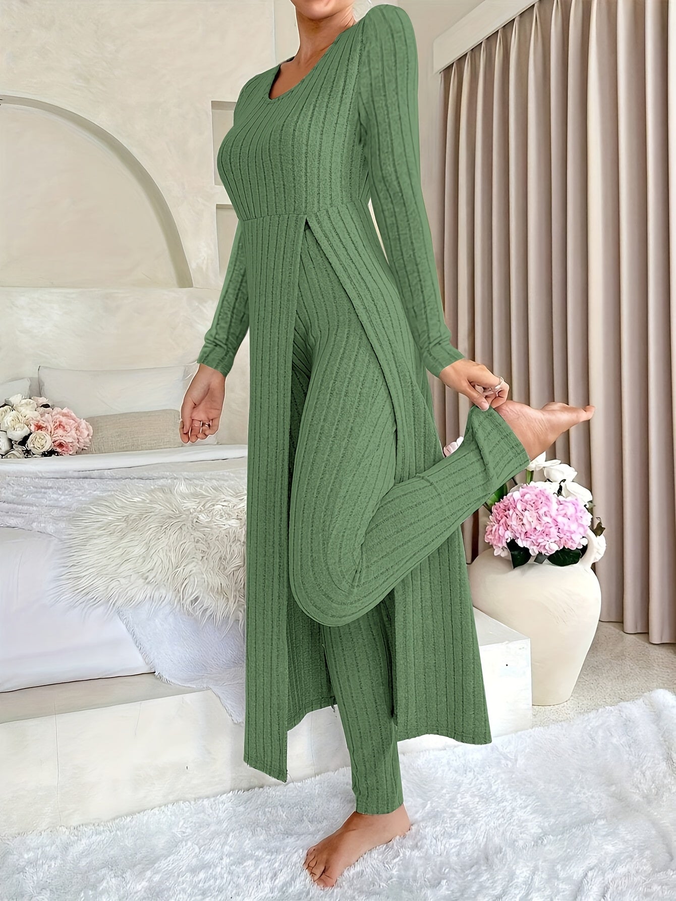 [Plaid Two-Piece] Two-Piece Set Round Neck Split Long Sleeve Top and Pants | Design Sensation with Plaid Spring/Autumn Style