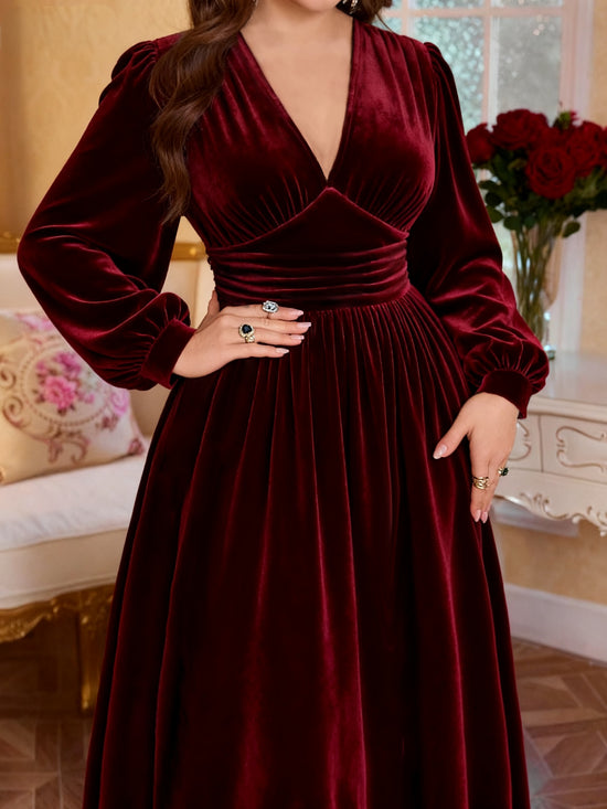 Plus Size - An Elegant Plus-Size Casual Velvet Dress with a Cinched Waist And Lantern Sleeves, Perfect for Autumn And Winter Warmth, Romantic Everyday Wear, Outfits for Gatherings with Friends, And Casual Looks for Christmas.